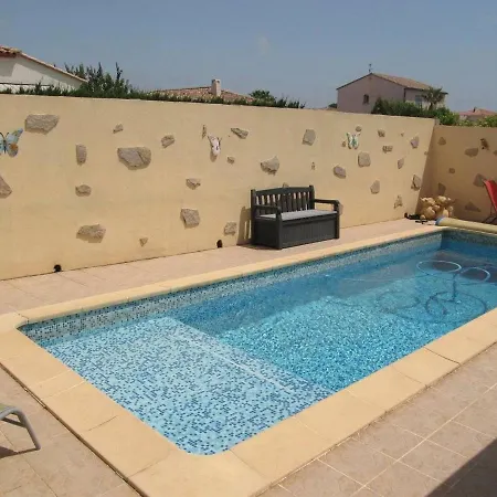 Latour-bas-elne, 4 Pieces, 10 Personnes - Fr-1-106-61 *
