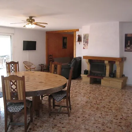Latour-bas-elne, 4 Pieces, 10 Personnes - Fr-1-106-61 Villa *